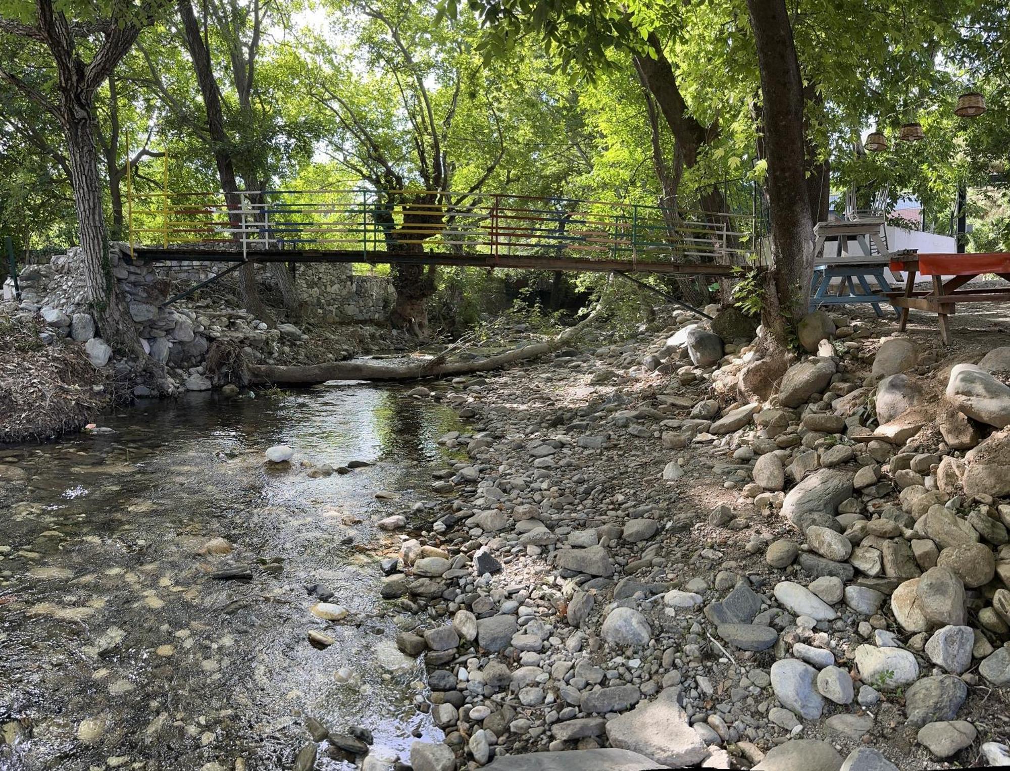 Sakliderebutikotel Эдремит Экстерьер фото
